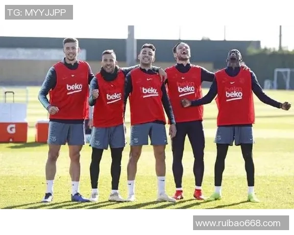 足球明星退役后转型当老板的成功之路与挑战解析 足球明星退役后转型当老板的成功之路与挑战解析