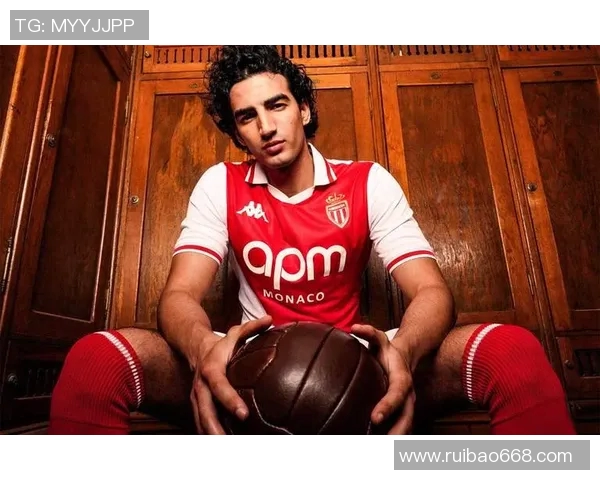 10号球衣的传奇足球明星们盘点及他们的辉煌成就与影响力分析 10号球衣的传奇足球明星们盘点及他们的辉煌成就与影响力分析