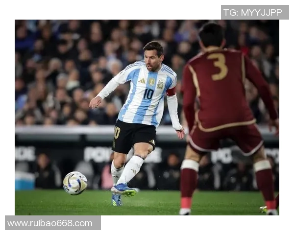 梅西在绿茵场上的辉煌瞬间与足球明星的传奇故事